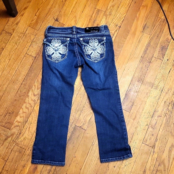 Jean Capri - Picture 2 of 4